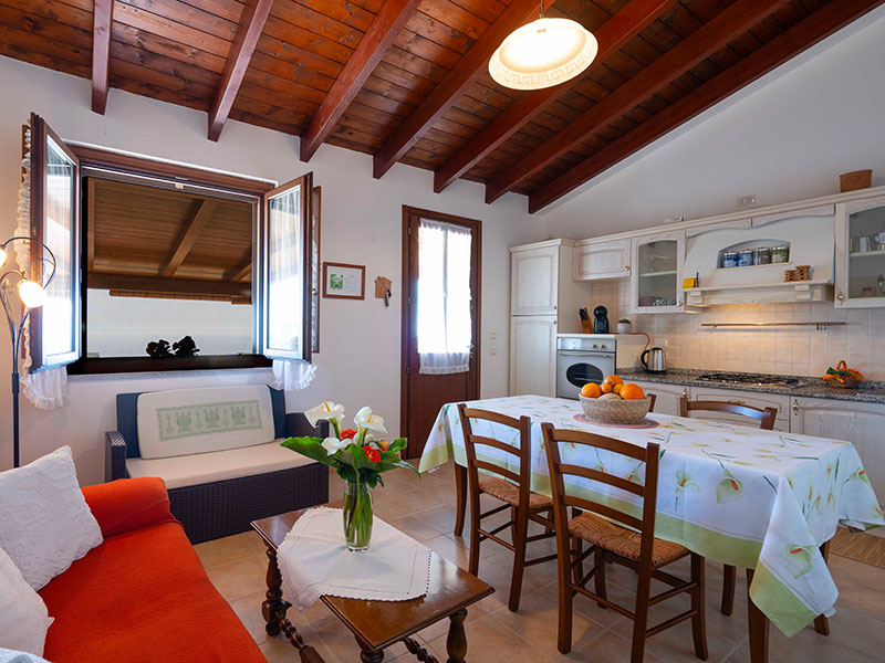 Cucina Casa Lantana