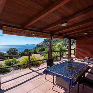 Struttura: Appartamento Chessa, veranda con vista mare