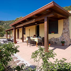 Struttura: Casa Lantana, veranda e giardino